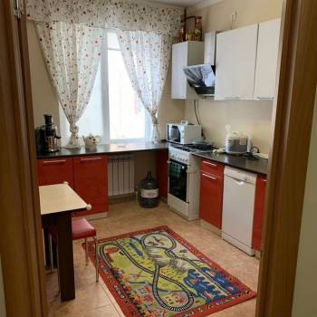 Продается 1-комнатная квартира, 73,2 м²