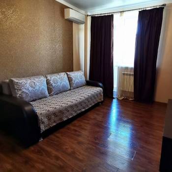 Сдается 1-комнатная квартира, 35 м²