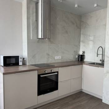 Сдается 1-комнатная квартира, 42 м²