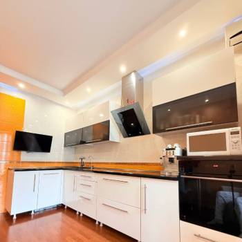 Продается 3-х комнатная квартира, 95 м²