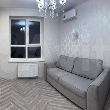 Продается 1-комнатная квартира, 36,8 м²