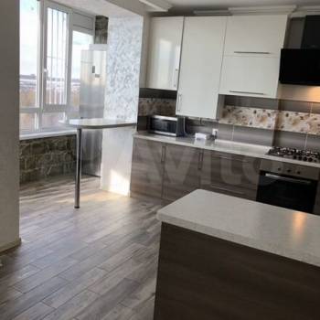 Продается Многокомнатная квартира, 110 м²