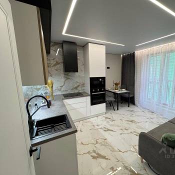 Продается Многокомнатная квартира, 71 м²