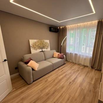 Продается Многокомнатная квартира, 71 м²