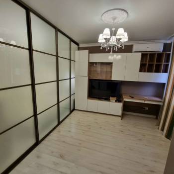 Сдается 1-комнатная квартира, 42 м²