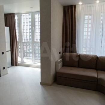 Сдается 1-комнатная квартира, 52 м²