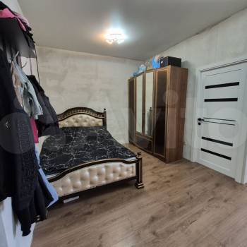 Продается 1-комнатная квартира, 49 м²
