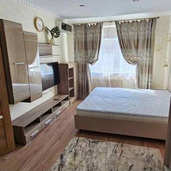 Сдается 1-комнатная квартира, 45 м²