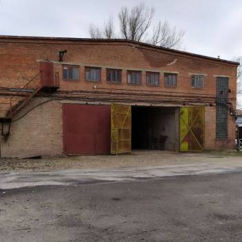 Сдается Нежилое помещение, 300 м²