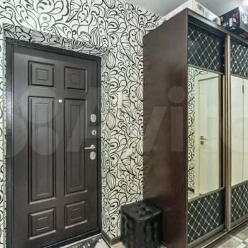 Продается 1-комнатная квартира, 42 м²
