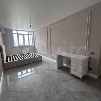 Продается Многокомнатная квартира, 102 м²