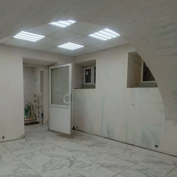 Продается Нежилое помещение, 100 м²