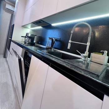 Продается 3-х комнатная квартира, 63 м²
