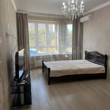 Сдается 1-комнатная квартира, 48 м²