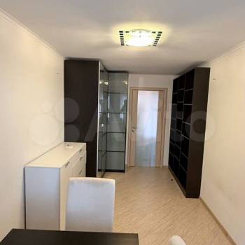 Продается Многокомнатная квартира, 85 м²