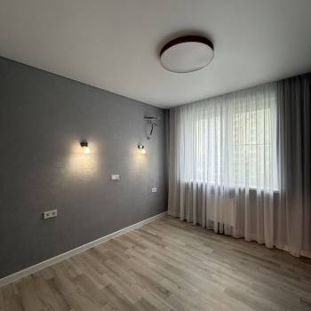 Продается 1-комнатная квартира, 40,4 м²