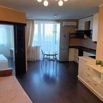 Сдается 1-комнатная квартира, 47 м²