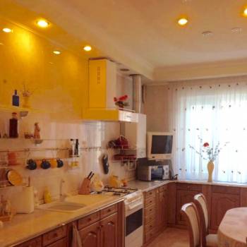 Продается 2-х комнатная квартира, 79 м²