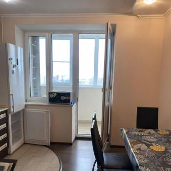 Сдается 2-х комнатная квартира, 65 м²