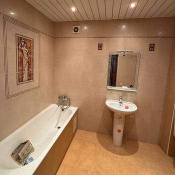 Продается 3-х комнатная квартира, 104 м²