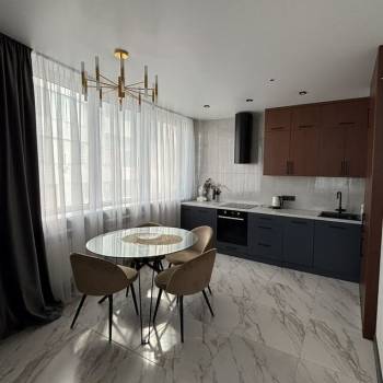 Сдается Многокомнатная квартира, 110 м²
