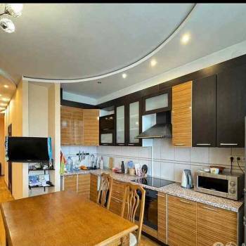 Сдается 2-х комнатная квартира, 74 м²