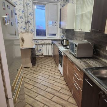Сдается 1-комнатная квартира, 42 м²