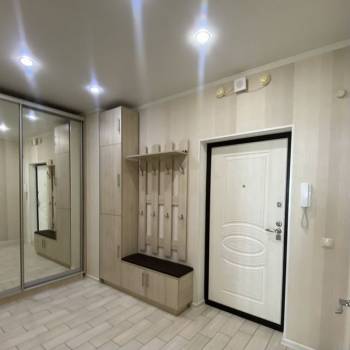 Продается 1-комнатная квартира, 41 м²