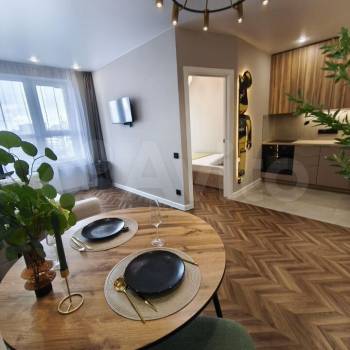 Продается 1-комнатная квартира, 42 м²