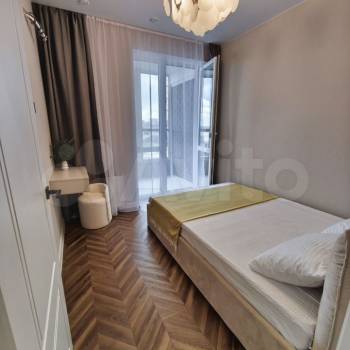 Продается 1-комнатная квартира, 42 м²
