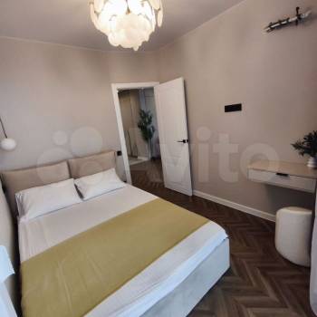 Продается 1-комнатная квартира, 42 м²