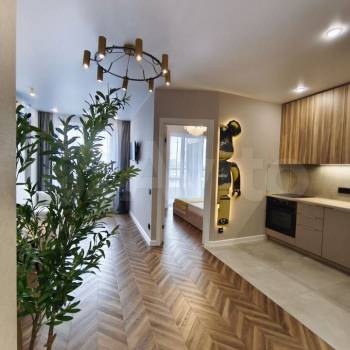 Продается 1-комнатная квартира, 42 м²