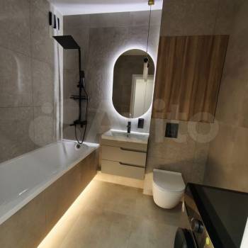 Продается 1-комнатная квартира, 42 м²