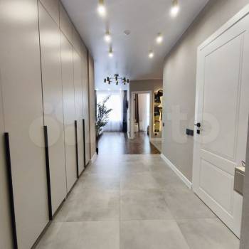 Продается 1-комнатная квартира, 42 м²