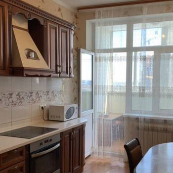 Сдается 2-х комнатная квартира, 72 м²