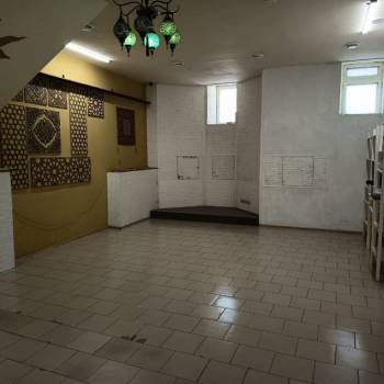Сдается Нежилое помещение, 300 м²