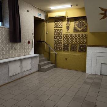Сдается Нежилое помещение, 300 м²