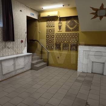 Сдается Нежилое помещение, 300 м²
