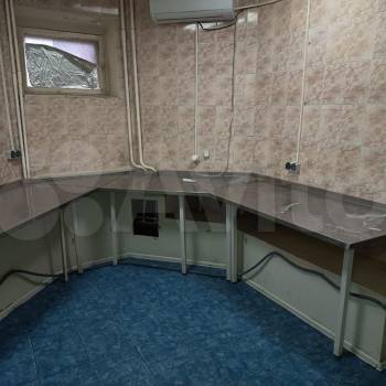 Сдается Нежилое помещение, 300 м²
