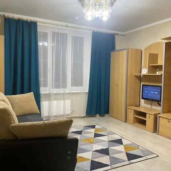 Сдается 1-комнатная квартира, 38 м²