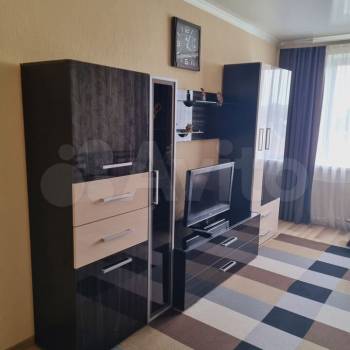 Сдается Многокомнатная квартира, 64 м²