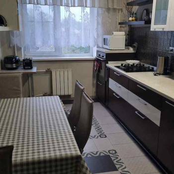 Сдается Многокомнатная квартира, 64 м²