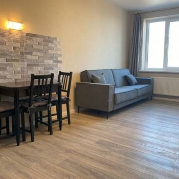 Сдается 1-комнатная квартира, 42 м²