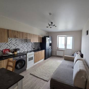 Продается 1-комнатная квартира, 46 м²