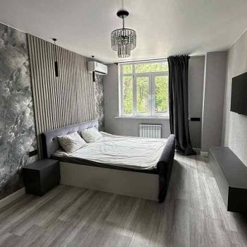 Сдается 1-комнатная квартира, 42 м²