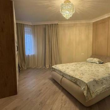 Продается Многокомнатная квартира, 130 м²