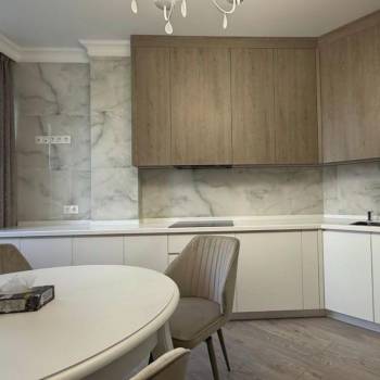 Продается Многокомнатная квартира, 130 м²