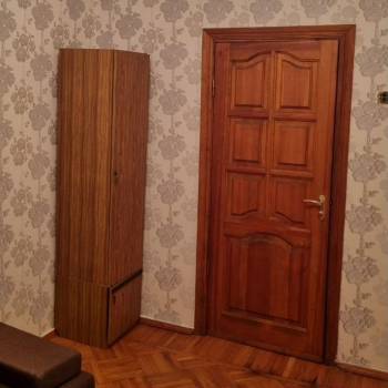 Сдается Многокомнатная квартира, 60 м²