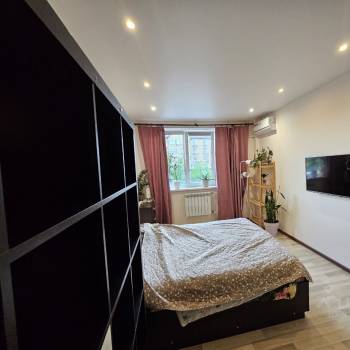 Продается 1-комнатная квартира, 46 м²