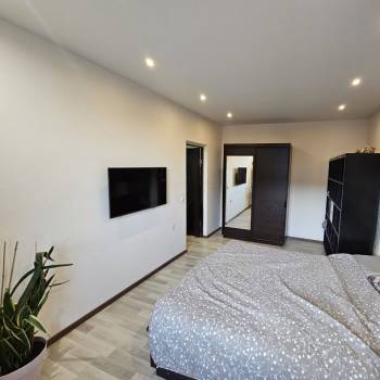 Продается 1-комнатная квартира, 46 м²